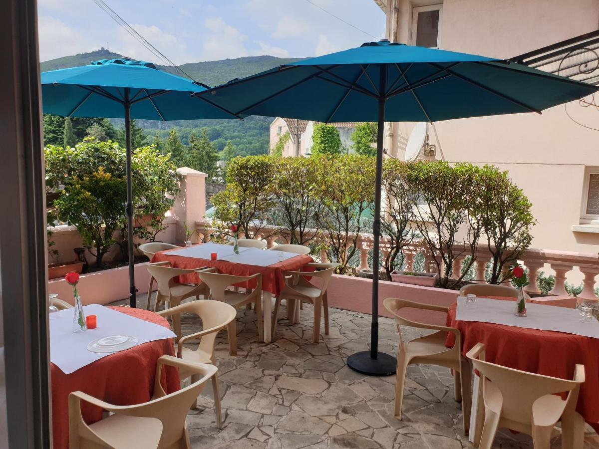 Hotel - Restaurant - Bar Saint Avit L Hotel Des Tchoumjeu Lourdes Eksteriør bilde
